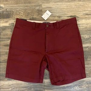NWT Men’s JCrew shorts-burgundy 7” inseam size 32